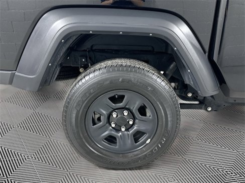Certified 2022 Jeep Gladiator Sport w/ Trailer Tow Package image 29