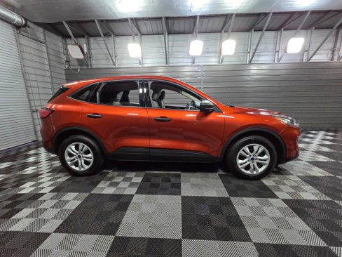 Used 2020 Ford Escape S image 9