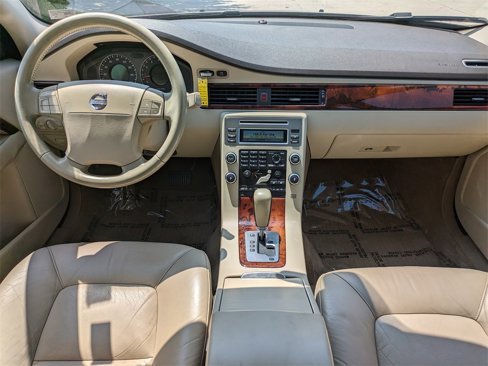 Used 2008 Volvo V70 image 15