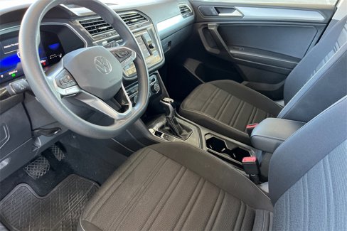 Used 2022 Volkswagen Tiguan S image 4
