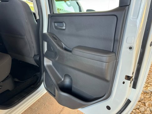Used 2022 Nissan Frontier S w/ Technology Package image 22