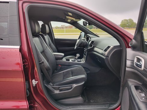 Used 2019 Jeep Grand Cherokee Laredo w/ Laredo X Package image 26