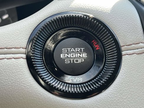 Certified 2022 Jeep Compass Limited image 30