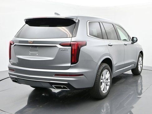 New 2025 Cadillac XT6 Luxury image 5