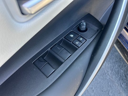 New 2025 Toyota Corolla SE image 11