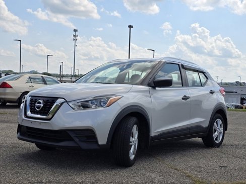 Used 2019 Nissan Kicks S image 7