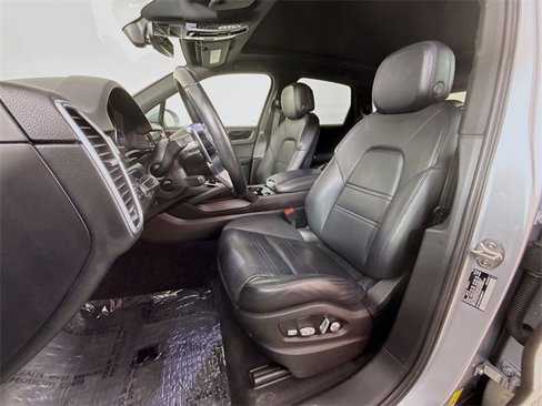 Certified 2019 Porsche Cayenne image 5