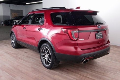 Used 2016 Ford Explorer Sport w/ Equipment Group 401A image 7