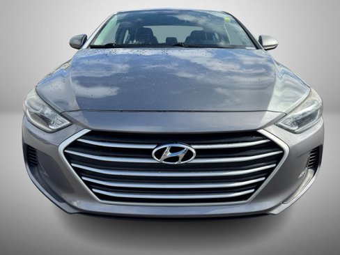 Used 2018 Hyundai Elantra SE image 9