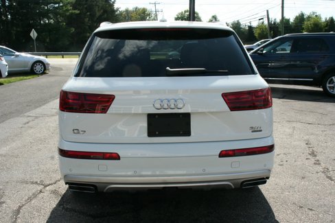 Used 2018 Audi Q7 3.0T Prestige w/ Prestige Package image 23