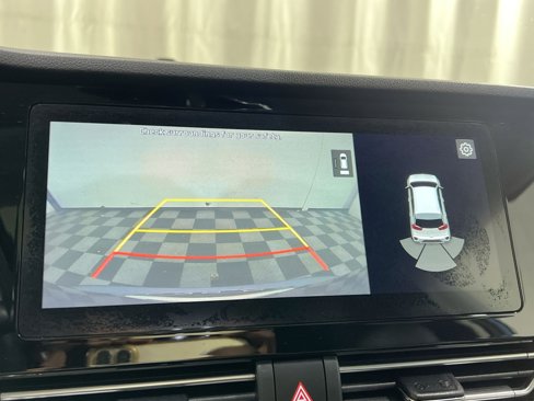 Used 2020 Kia Niro EX Premium image 28