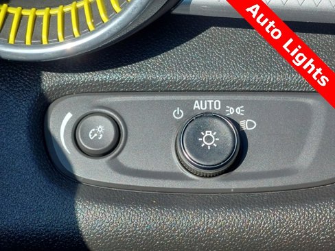 Used 2024 Chevrolet Trax LT w/ Driver Confidence Package image 17