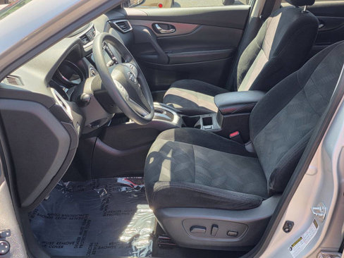 Used 2015 Nissan Rogue SV w/ SV Premium Package image 8