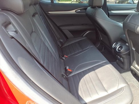 Used 2022 Alfa Romeo Stelvio Veloce image 11