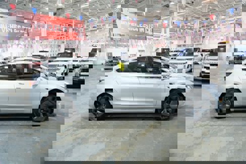 Used 2018 Tesla Model 3 Long Range image 13