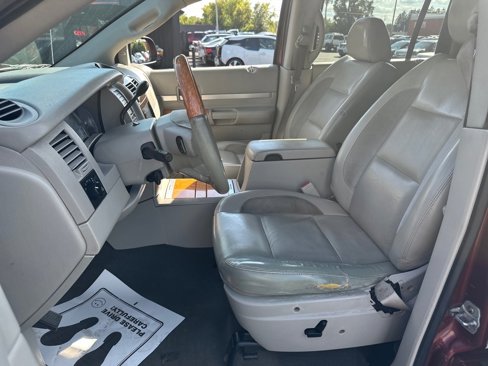 Used 2008 Chrysler Aspen Limited image 16