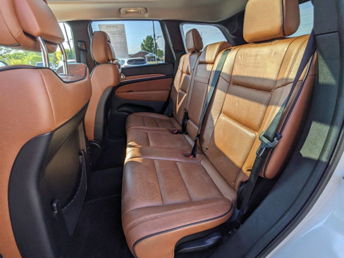 Used 2012 Jeep Grand Cherokee Overland image 11