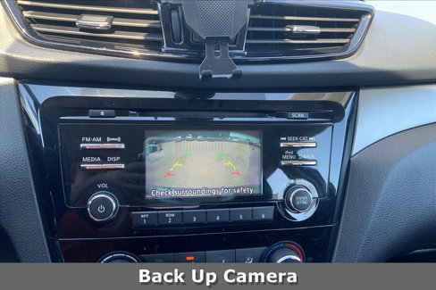 Used 2018 Nissan Rogue Sport S w/ S Appearance Package image 21