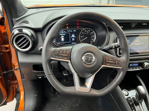 Used 2020 Nissan Kicks SR image 24