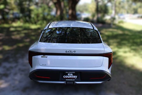 New 2025 Kia K4 LXS image 8