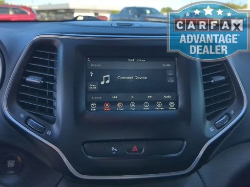 Used 2020 Jeep Cherokee Latitude Plus image 6