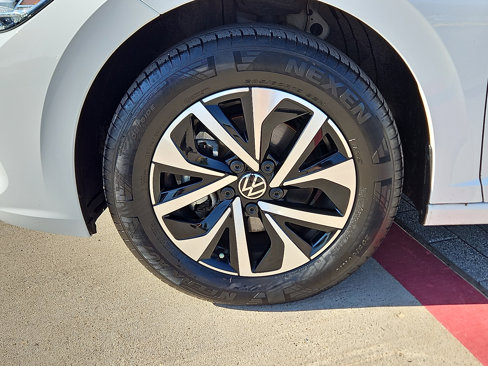 Used 2023 Volkswagen Jetta S image 5