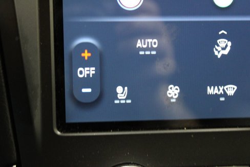 Used 2024 Ford Edge Titanium image 40