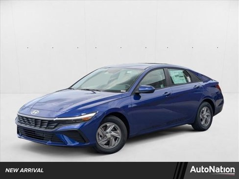 New 2025 Hyundai Elantra SE image 1