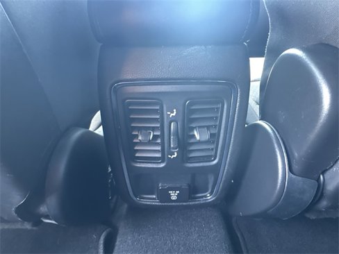 Used 2021 Jeep Grand Cherokee Laredo image 22