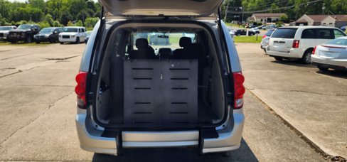 Used 2012 Dodge Grand Caravan SE image 8