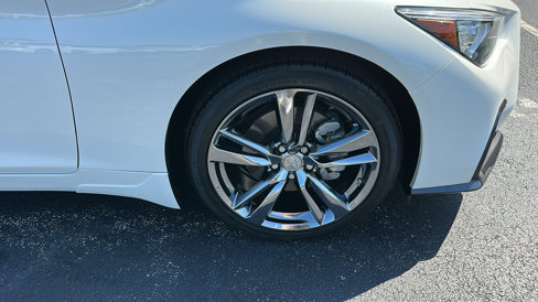 Certified 2021 INFINITI Q50 Signature Edition image 9