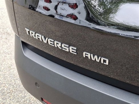 Used 2021 Chevrolet Traverse LT w/ LT Premium Package image 24