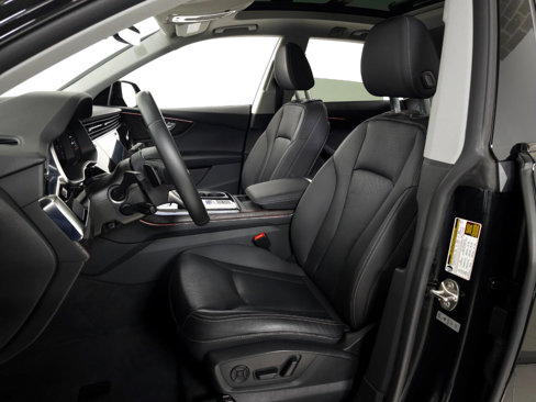 Used 2019 Audi Q8 Premium Plus w/ Premium Plus image 13