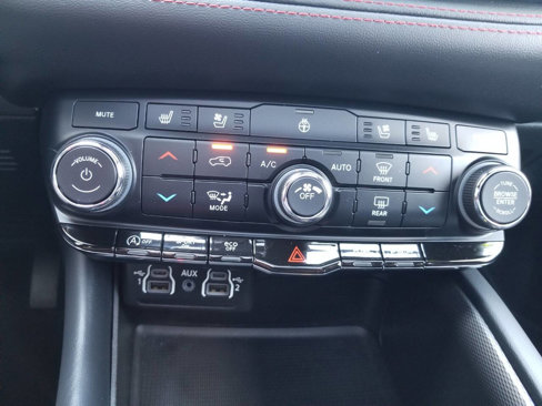 Certified 2024 Dodge Durango GT image 28