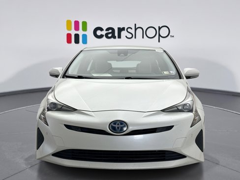 Used 2017 Toyota Prius Two image 8