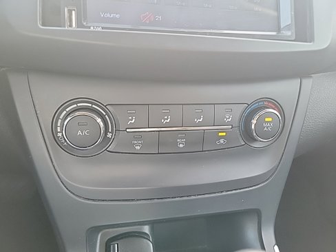 Used 2017 Nissan Sentra S image 20