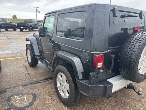 Used 2010 Jeep Wrangler Sahara image 6