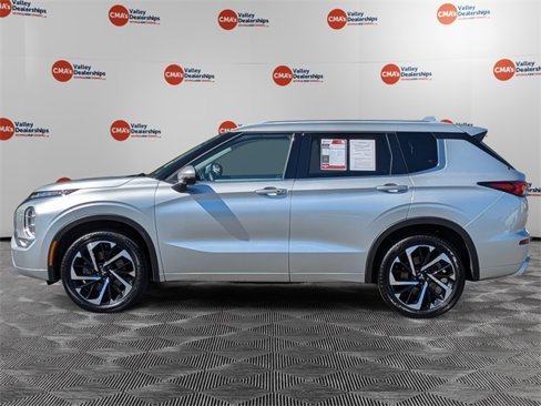Used 2023 Mitsubishi Outlander SEL image 8