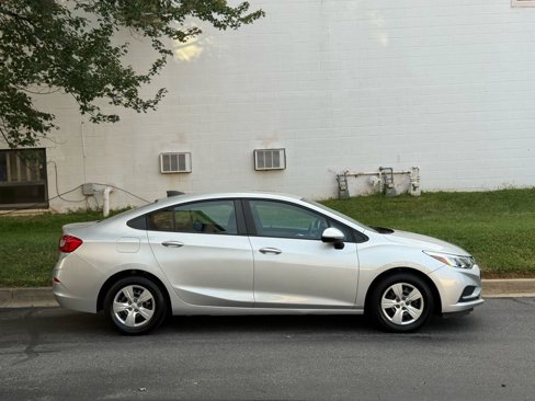 Used 2017 Chevrolet Cruze LS image 11