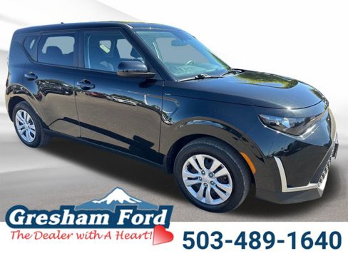 Used 2023 Kia Soul LX image 9