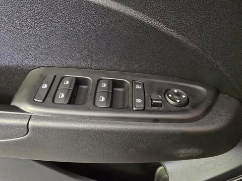Certified 2023 Hyundai Venue SEL image 9