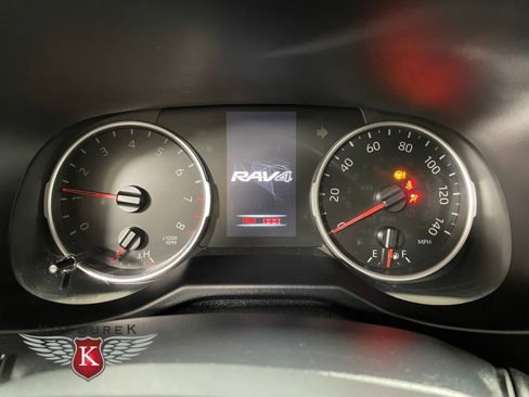 Used 2020 Toyota RAV4 LE image 15