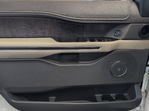 Used 2019 Ford Expedition Limited image 29