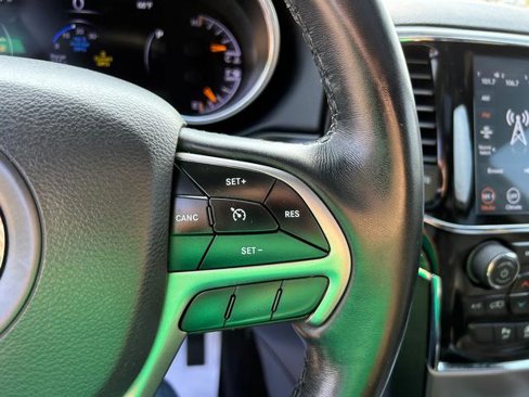 Certified 2022 Jeep Grand Cherokee Limited image 15