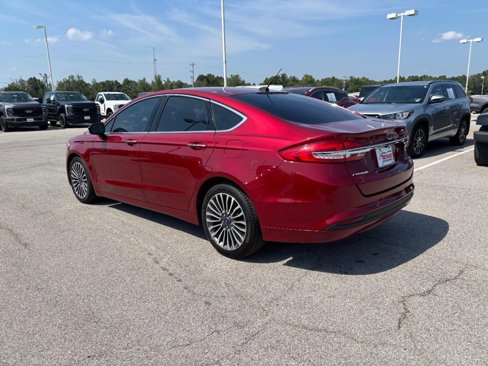Used 2017 Ford Fusion SE w/ Fusion SE Technology Package image 6