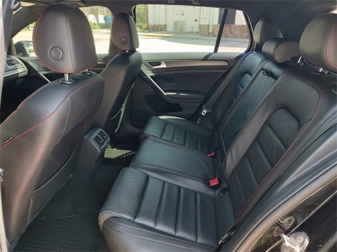 Used 2019 Volkswagen GTI SE w/ SE Experience Package image 31