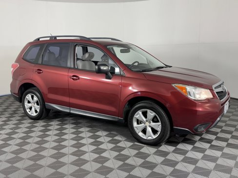 Used 2015 Subaru Forester 2.5i w/ Alloy Wheel Package image 2
