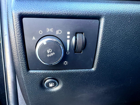 Used 2015 Jeep Grand Cherokee Altitude image 26