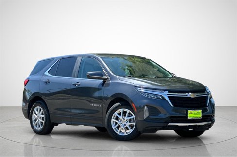 Used 2023 Chevrolet Equinox LT image 2