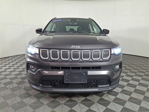 Used 2022 Jeep Compass Latitude image 5